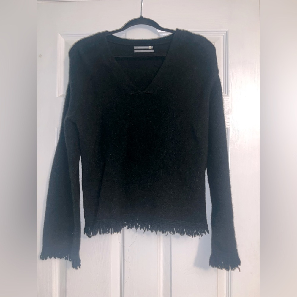 🖤Anthropologie Frayed Hem Sweater/Size Small
